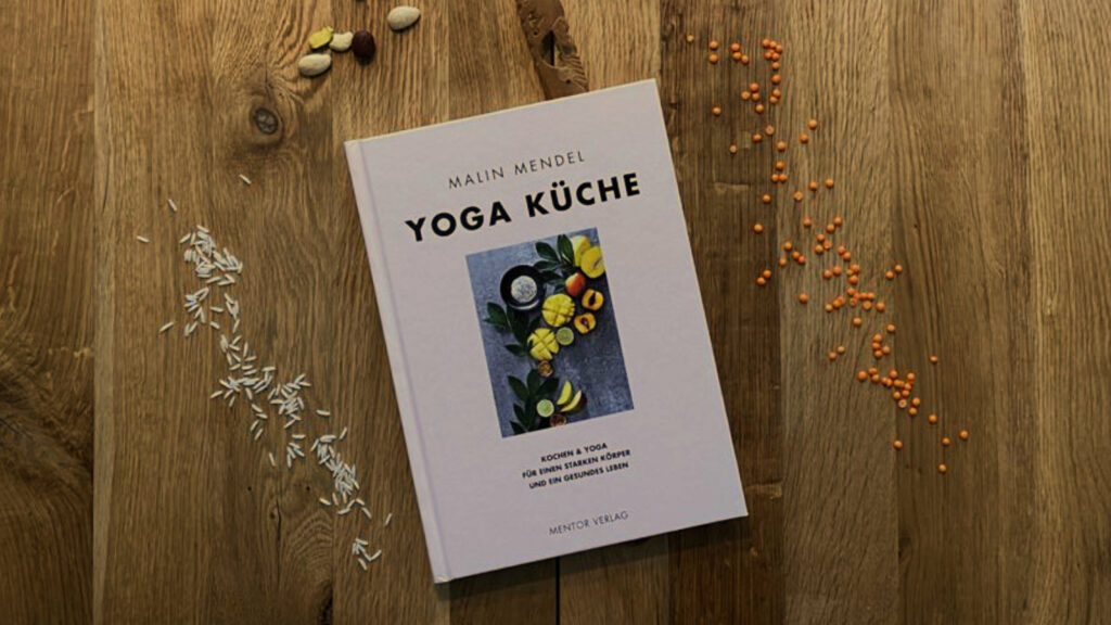 Buch Yogaküche mit Dekoration